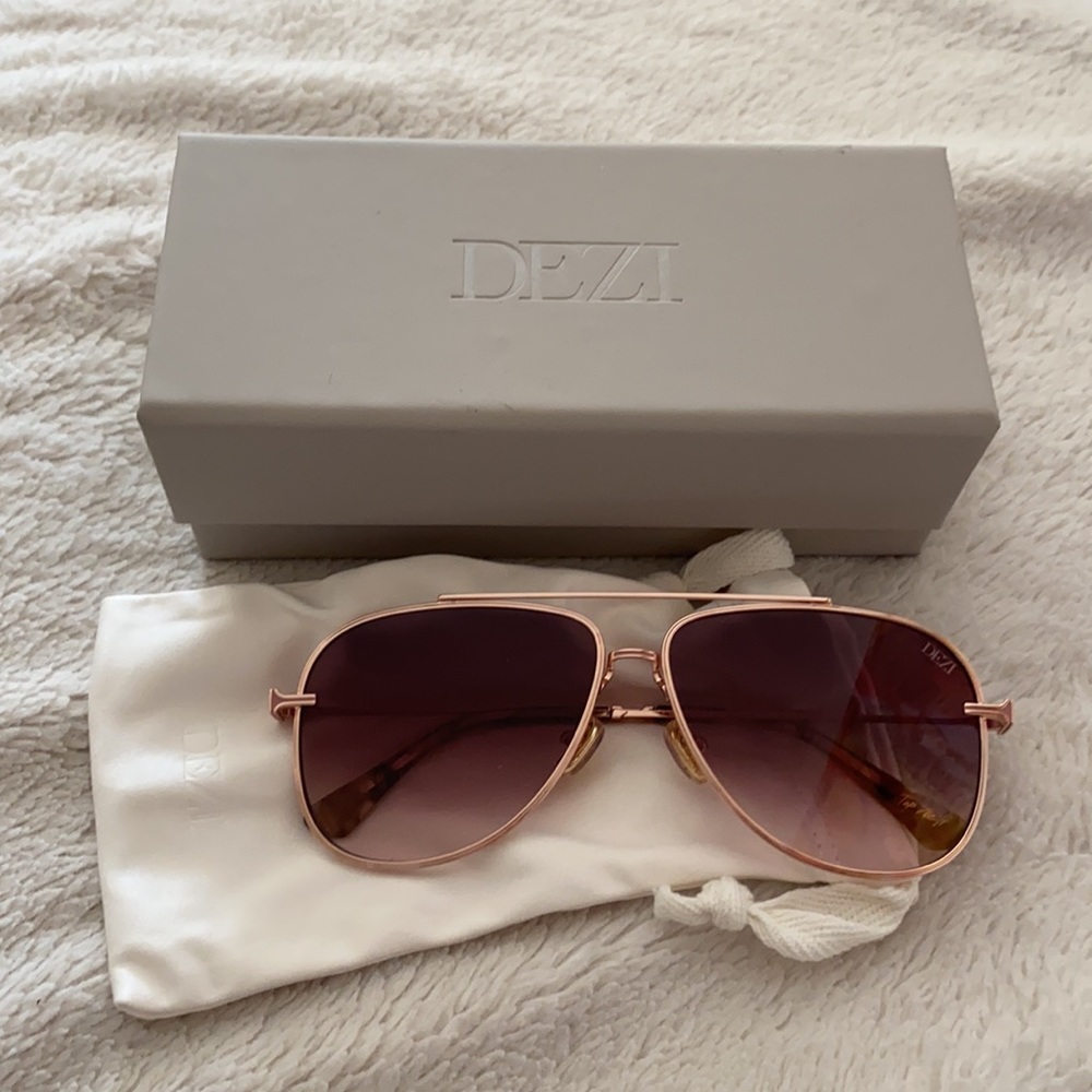 Dezi Top Shelf Sunnies (Pink)